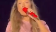 Sivaslı Hadise, Berlin Konserinde "Yes Bitch" Sözleriyle Olay Oldu