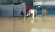 Sağanak Sonrası Dükkanı Su Bastı