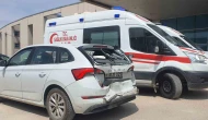Arkadan Çarpan Kamyonet 3 Kişiyi Yaraladı