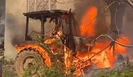 Ahşap Evde Çıkan Yangın Traktöre Sıçradı