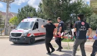 Duvardan Atlarken Demire Saplandı