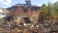 Tutuşan Perde Evi Kül Etti