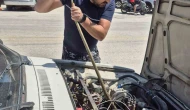 Park Halindeki Aracın Motorundan Yılan Çıktı