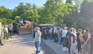 Çay Yüklü Kamyonet Şarampole Uçtu: 8 Yaralı