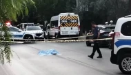 Yol Ortasında Yatan Kadına Araçlar Çarptı: Ölümle Sonuçlandı