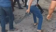 Kadınların da Karıştığı Pazar Yeri Kavgası Kamerada! 5 Kişi Hastaneye Kaldırıldı