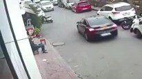 Kaldırımda Oturuyordu Genç Sürücünün Kurbanı Oldu