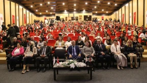 Sivas Cumhuriyet Üniversitesi’nde “Dermokozmetik, Lüks mü? İhtiyaç mı?” Paneli Düzenlendi
