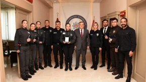 Sivas’ta Polis Haftası Etkinliğinde Müzikal Katkı Sunanlara Plaket