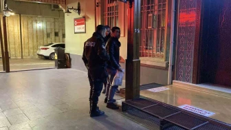 Namaz Sonrası Camiye Kilitlendi