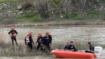 Sivas'ta Akıntıya Kapılan 2 Kişiyi Aradılar! Gerçek Ortaya Çıktı!