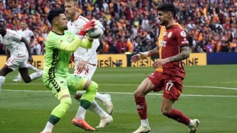 Galatasaray-Sivasspor Maçında İlk Yarıda Şok