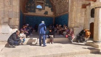 Sivas’ta Anneler Günü’ne Özel “Annemle Kitap Okuyorum” Etkinliği