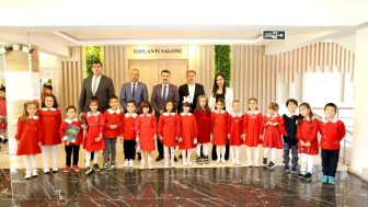 Sivas'ta Minik Ellerden Büyük Fikirler: Atıklar Sanata Dönüştü