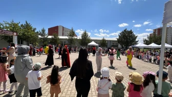 Şarkışla’da Minikler Geleneksel Oyunlarla Buluştu