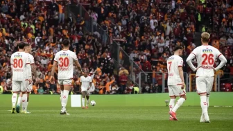 Sivasspor-Galatasaray Maçında Skandal! Tek Pozisyon Üç Karar