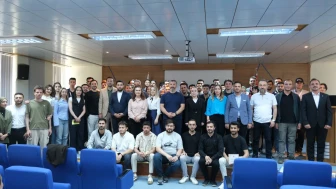 Sivas Cumhuriyet Üniversitesi’nde Bitirme Projeleri Sergisi Düzenlendi