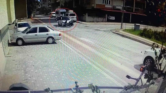 Kavşakta Feci Çarpışma: Motosikletli Havaya Fırladı