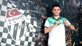 Bursaspor Kadrosunu Genç Forvetle Güçlendirdi