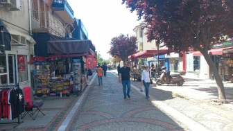 Şampiyonluk Kutlamasına Gölge Düştü: Bayrak Yırtıldı, İz Bıraktılar