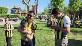 Fenerbahçe Taraftarı Tribünleri Doldurdu