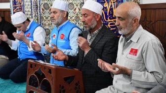 Hacı adayları dualarla kutsal topraklara uğurlandı