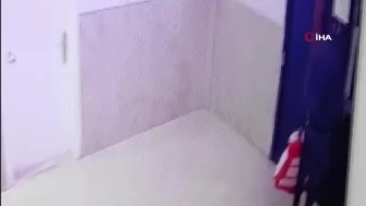 Sivas'ta Katilin Binadan Çıkış Anı Kamerada