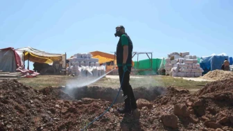 Bayram Öncesi Kurban Pazarlarına İlaçlama
