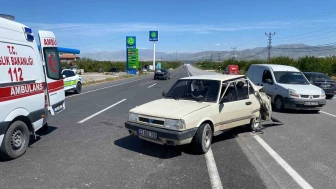 Tofaş ve Otomobil Çarpıştı: 4 yaralı