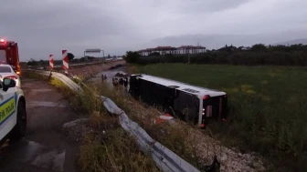 Akhisar’da Otobüs Devrildi: 10 Yaralı