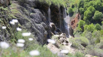 Sivas'ın Dipsiz Gölü Baharda Coştu