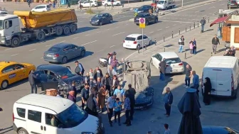 Kırmızı Işık İhlali Sonucu 5 Kişi Yaralandı