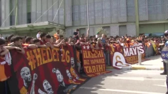 Şampiyon Galatasaray, Göztepe Maçı İçin İzmir’de