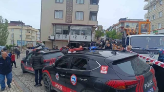 Fren Yerine Vitrin: Araç Dükkana Daldı