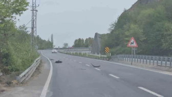 Tır Yol Ortasında Savruldu