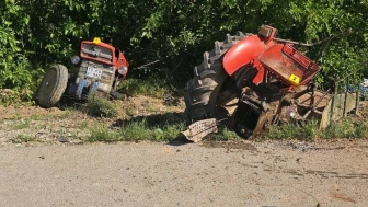 Traktör Çarpma Sonucu İkiye Ayrıldı