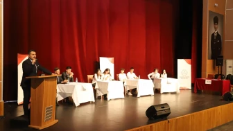 Sivas’ta “Liderler Oyunu: Münazara Ligi” Finali Gerçekleşti