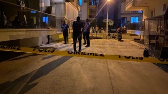 Ev Önünde Tartışma Kanlı Bitti: Kadın Bıçaklanarak Hayatını Kaybetti