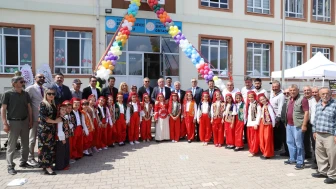 Sivas Hanlı Köyü’nde Çocuk Kültür ve Sanat Festivali Düzenlendi