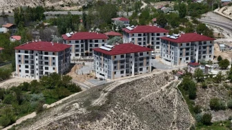 Sivas'ta Konutlar Teslim Edildi: İşte Kura Sonuçları!
