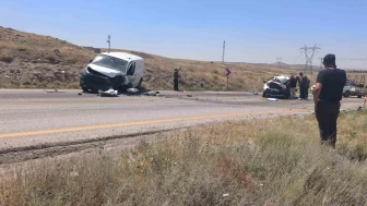 Ankara’da Kafa Kafaya Çarpışma: 1 Ölü 1 Yaralı