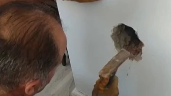 Sivas’ta Bacada Mahsur Kalan Kedi Kurtarıldı