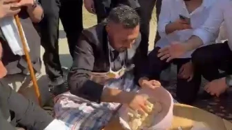 Damat Yolda Hamur Yoğurdu