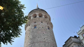 Galata Kulesi’nden Düşen Genç Hayatını Kaybetti