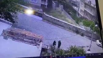 Kadın Kılığına Girip 45 Bin TL Çaldılar