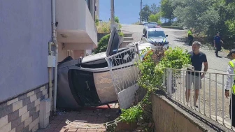 Kadın Sürücünün Aracı  Geri Kaydı: 5 Yaralı