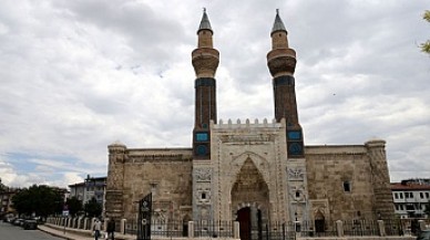 Bakan’ın katılımı  ile açılacak