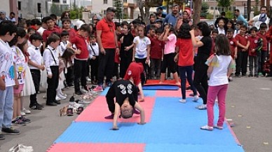 İYİ DERSLER ÇOCUKLAR