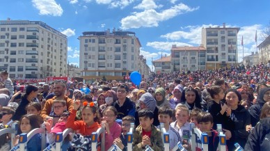 ÇOCUKLAR GÖNÜLLERİNCE EĞLENDİ