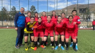 GAZİ ANADOLU LİSESİ YARI FİNALE YÜKSELDİ